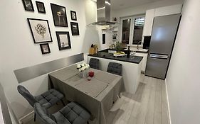 Apartment Leo